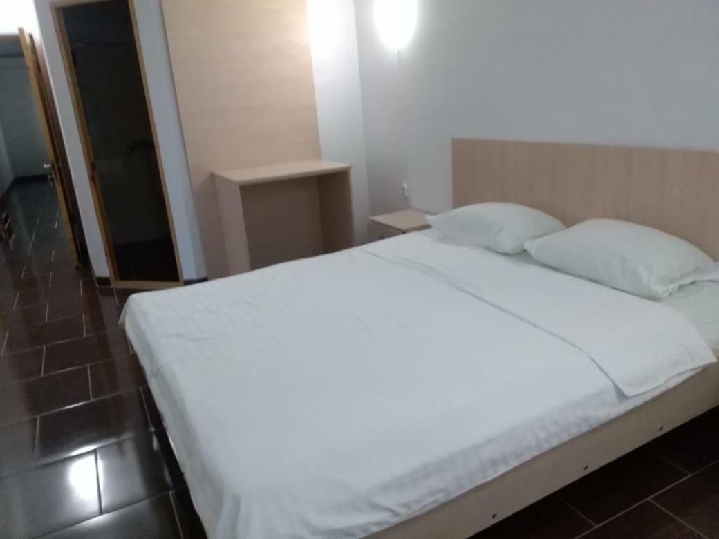 Hotel 777 Гудаута Екстериор снимка