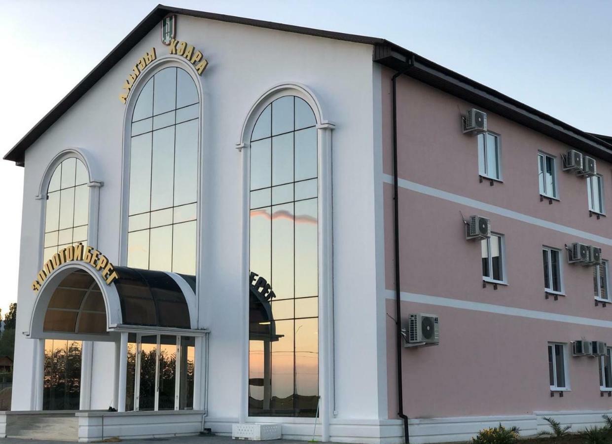 Hotel 777 Гудаута Екстериор снимка